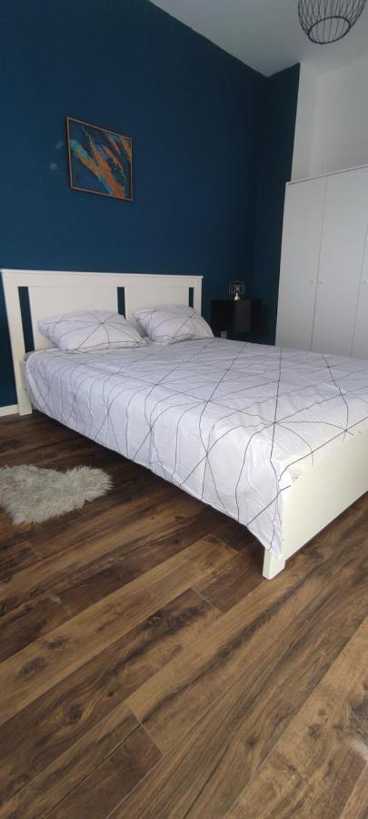 Cozy Corners Apartment Нин Екстериор снимка