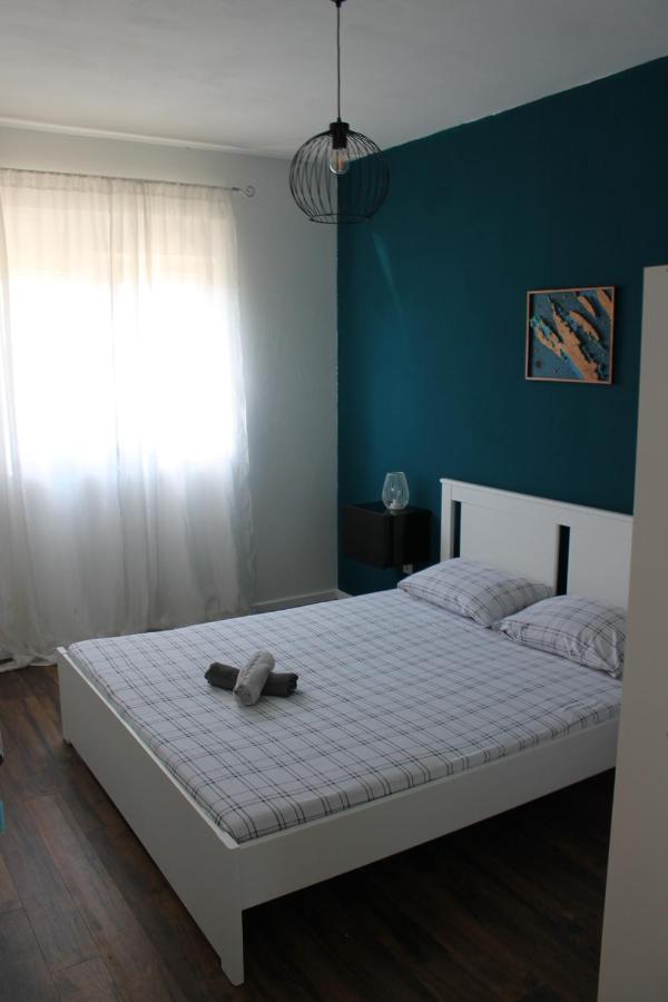 Cozy Corners Apartment Нин Екстериор снимка