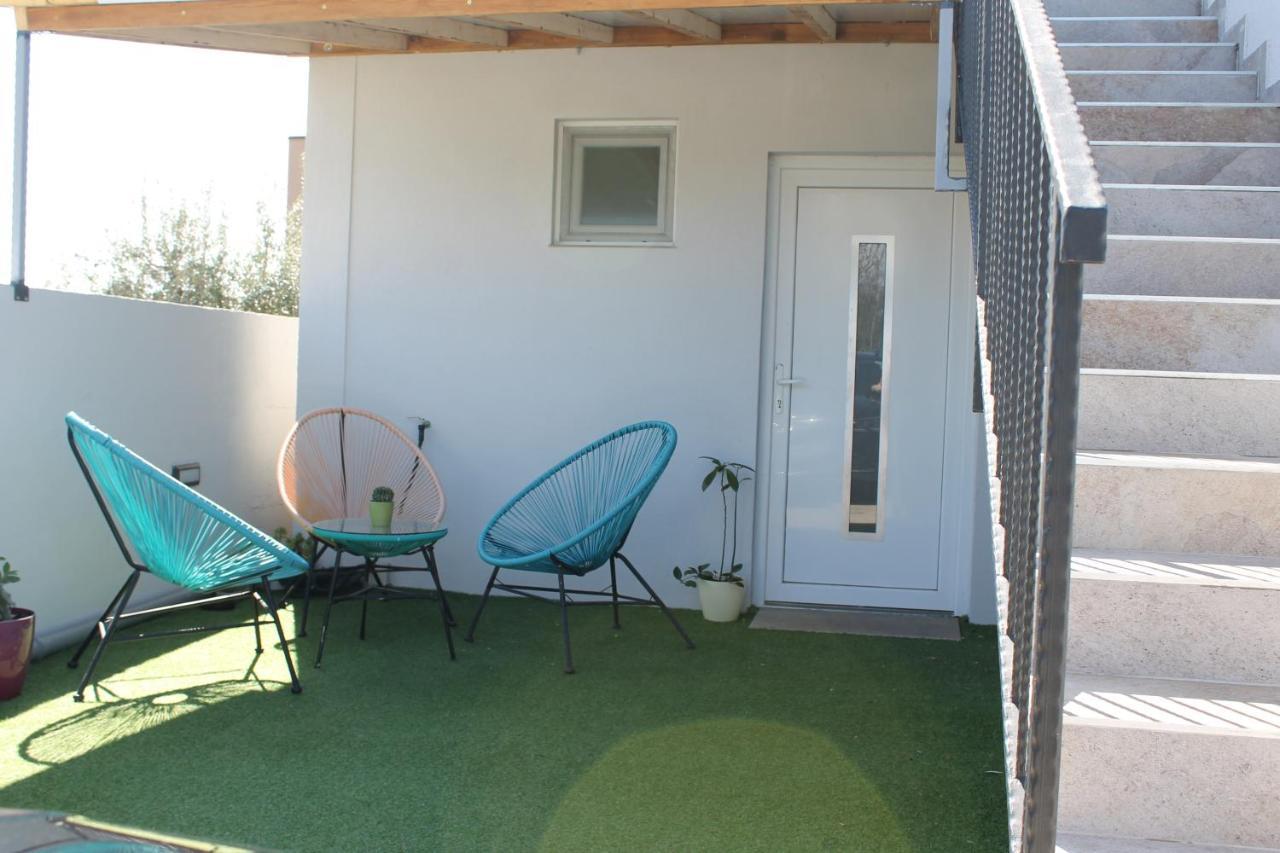 Cozy Corners Apartment Нин Екстериор снимка