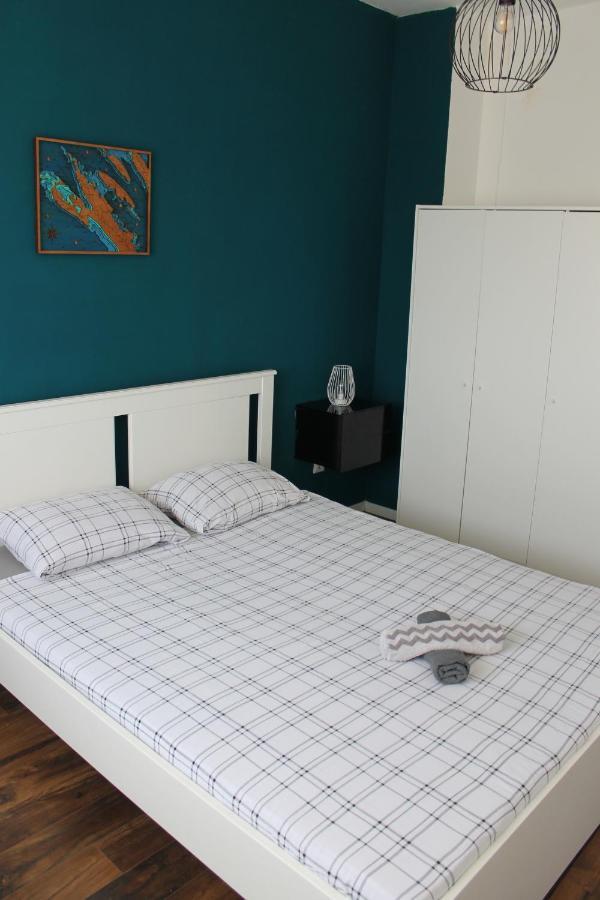 Cozy Corners Apartment Нин Екстериор снимка