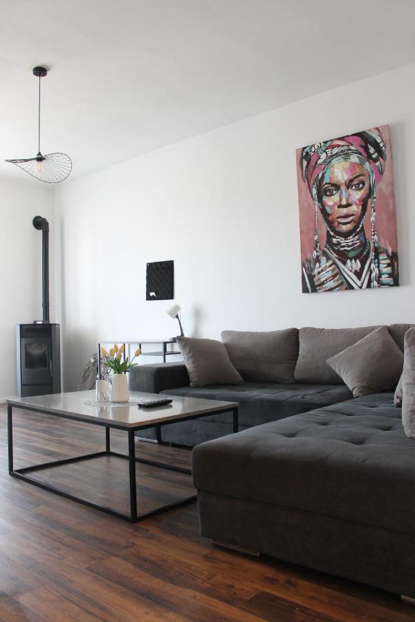 Cozy Corners Apartment Нин Екстериор снимка